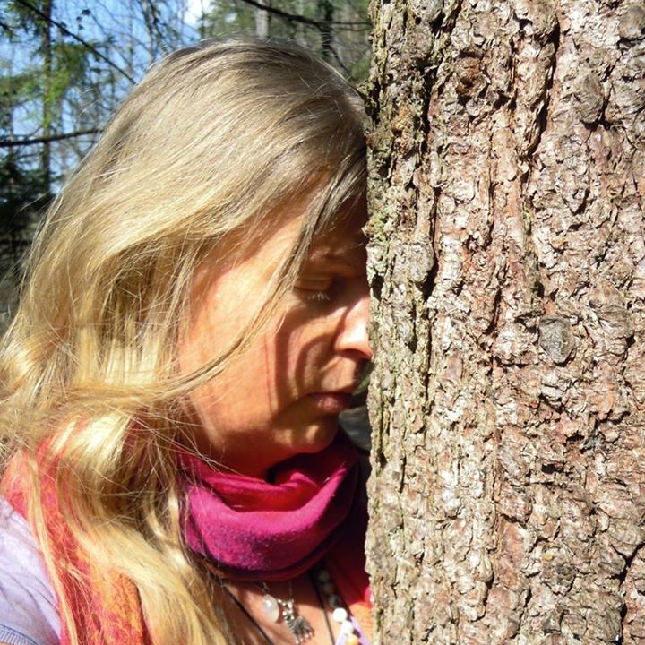 Eva-Maria Eleni. Es ist eine Frage der Frequenz – Eine neue Reise will beginnen