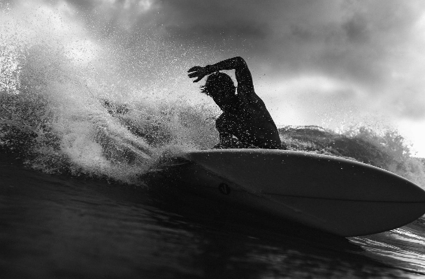 Energie-Wellen surfen, Monika Hagn