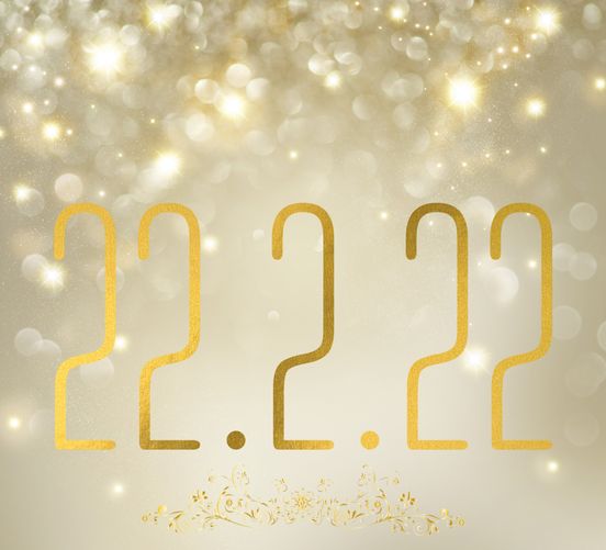 Diana Cooper: 22.02.2022 = 3 x 22. 22 ist die Schwingung des mächtigen Baumeisters.
