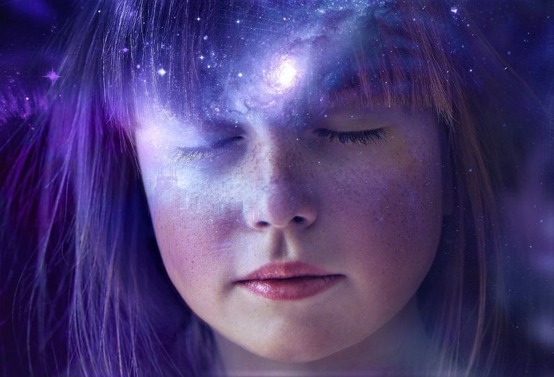 Soheila: ~Als Kinder der Blauen Strahlen seid ihr gekommen, um die mutierte, beschädigte DNS der Menschheit zu transformieren und die Bühne für die anderen besonderen Kinder zu bereiten, die kommen werden.