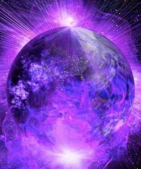 Liebe Familie der Liebe und des Lichts, das Göttliche hat die göttliche Intervention zur Reinigung des Planeten und der Menschheit intensiviert. Linda Li