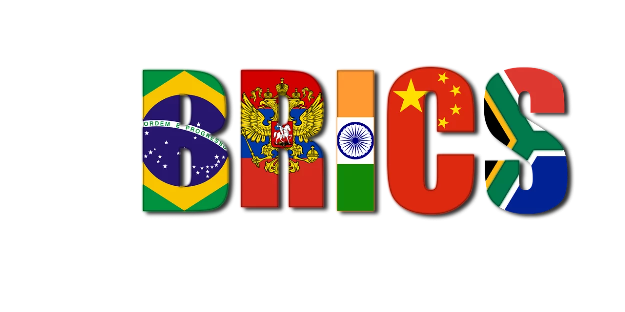 Iran, Saudi-Arabien, die Vereinigten Arabischen Emirate, Äthiopien, Ägypten und Argentinien wollen / sollen zu den BRICS-Staaten aufgenommen werden