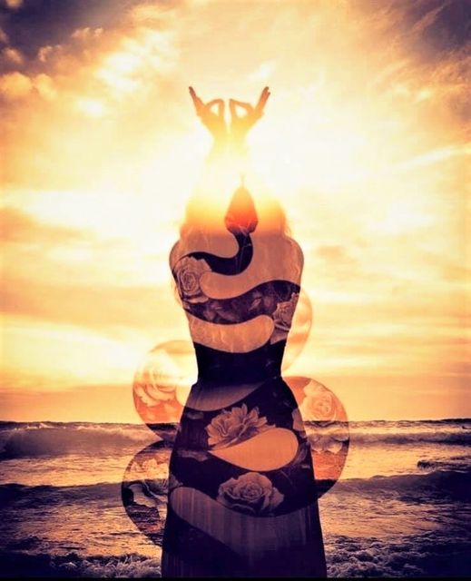 Das Feuer steigt auf – Die kollektive Kundalini-Energie ist derzeit auf der Suche nach Stabilität. ~Heather Hoffman.