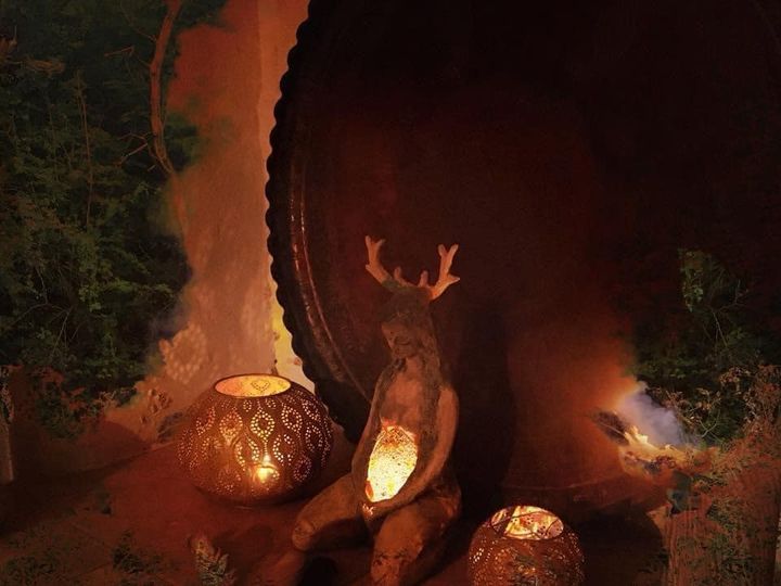 Was für ein wundersames Portaltor. Jo Hemmant
