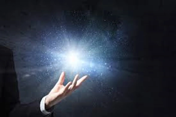 Wir – von den Universen – warten auf dich (deinen Befehl). Jennifer Farley