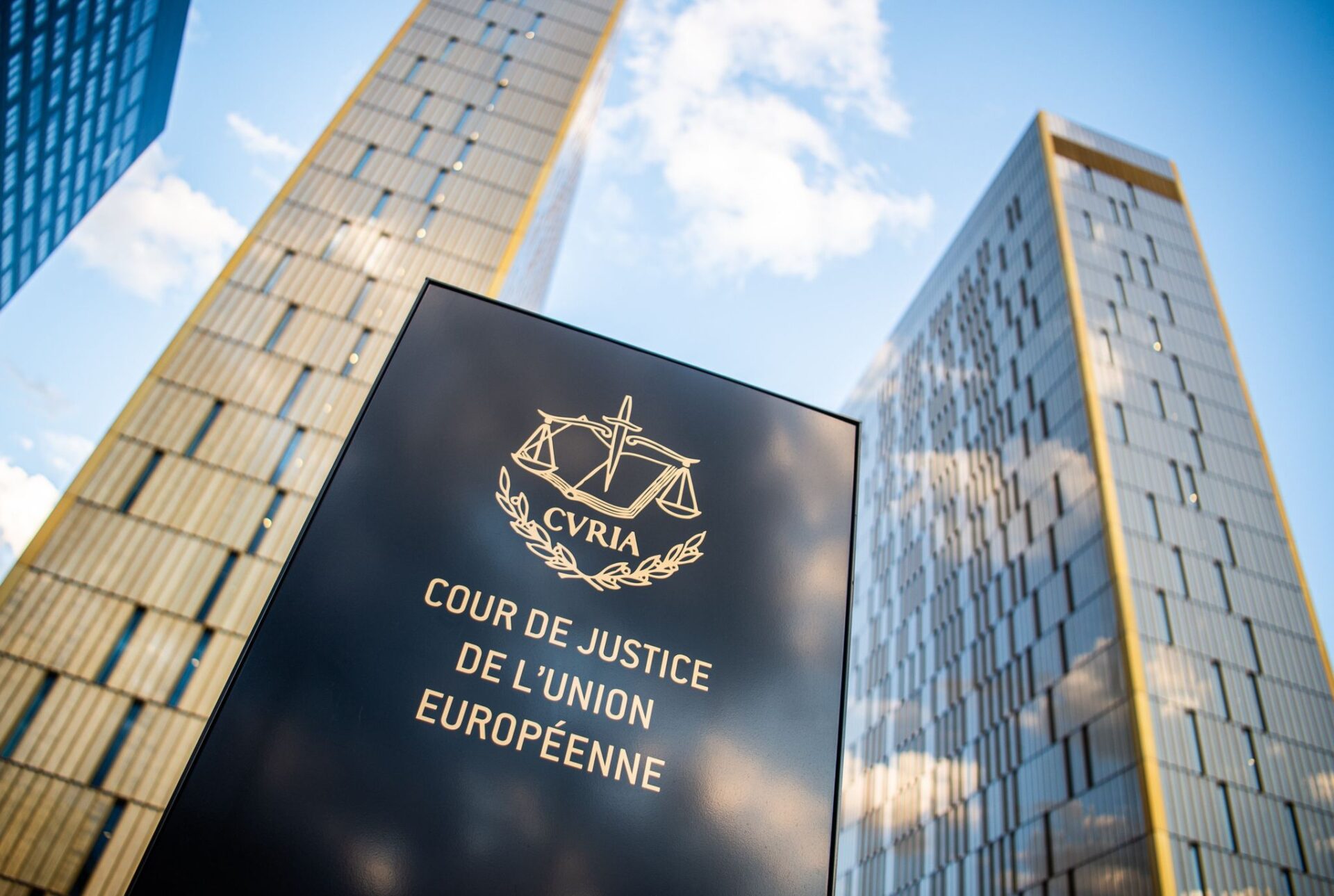Ursula von der Leyen muss dienstliche SMS-Kommunikation offenlegen. Urteil des Gerichts der Europäischen Union (EuG)
