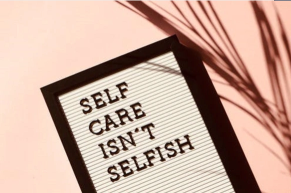 „Selbst.Fürsorge +“, Jennifer Farley